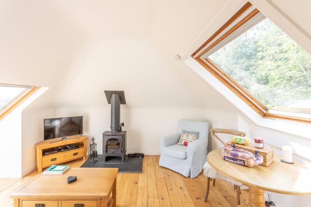 The Mews - A Cottage With A Spectacular Lake View Port Of Menteith Exterior foto